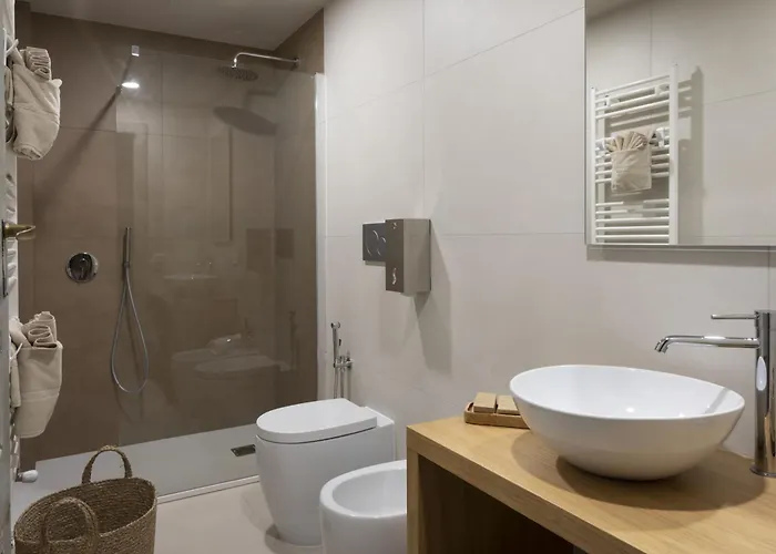 Ros\'E Mari Green Home Hotel